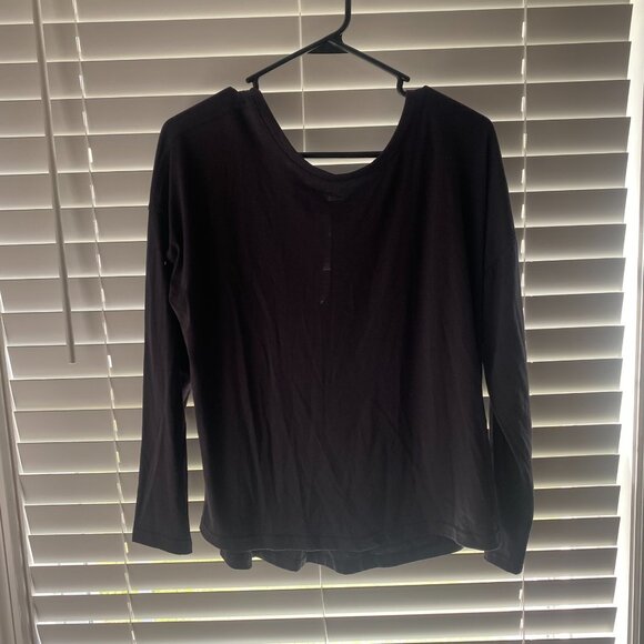 Apana M Athleisure Top - Picture 5 of 12